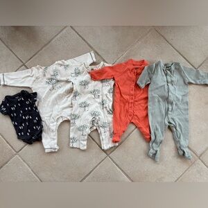 Lot of gender neutral organic cotton / natural fiber baby clothes 0-3 month